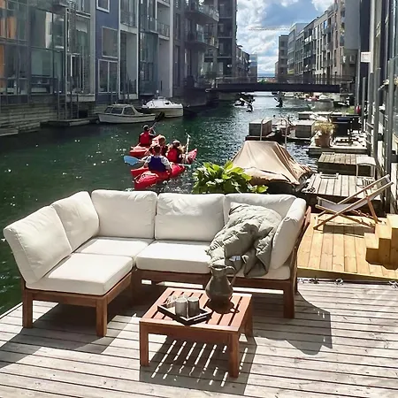 Apartment Exclusive Canalhouse First Row To The Water Kopenhagen