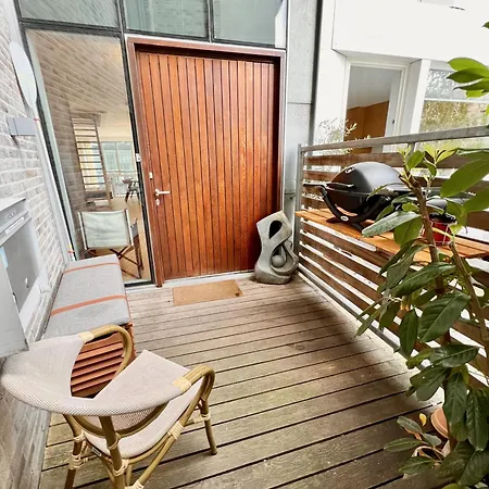 Exclusive Canalhouse First Row To The Water Apartment *